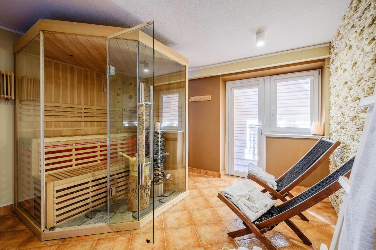פורונין Willa Jodla Jacuzzi&Sauna מראה חיצוני תמונה
